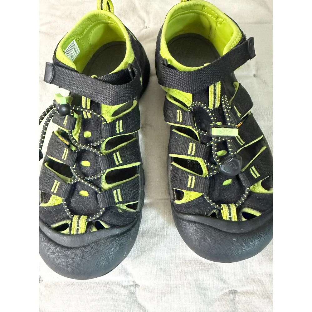 Keen Newport H2 Water Sandals Women Youth‎ SZ 5 Lime Green Outdoor Hiking Trail